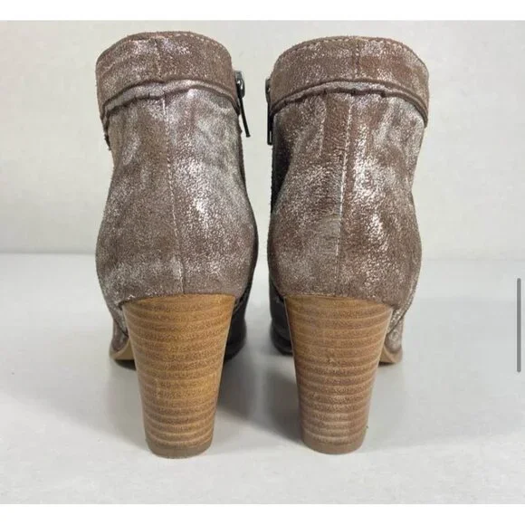 Ariat Unbridled Layla Leather Heel Shimmer Silver Metallic Ankle Boots SZ 7.5 - Picture 2 of 8